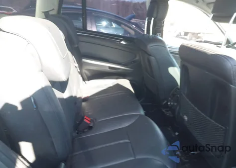 2011 Mercedes-Benz Gl 450 4Matic z USA, uszkodzony, nr VIN 4JGBF7BE7BA643897